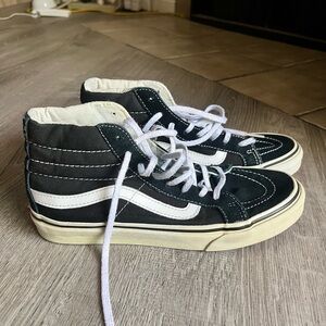 Black Vans Sk8HI